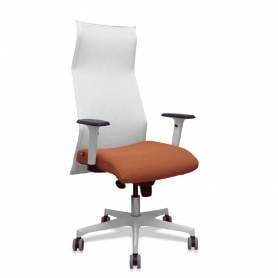 Sillón Sahúco blanco bali marrón brazos blancos base blanca ruedas parqué 65mm